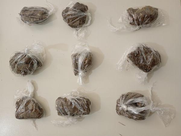 Polícia Militar apreende homem suspeito de tráfico de drogas em Conceição do Coité