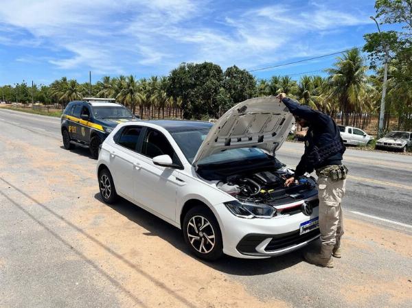 Veículo roubado é recuperado pela PRF em Ribeira do Pombal