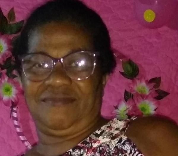 Mulher é morta com golpes de enxada em Serrinha; companheiro confessa o crime