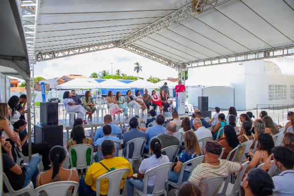 Pacientes do SUS de Serrinha já contam com carreta de saúde do programa Agora Tem Especialistas