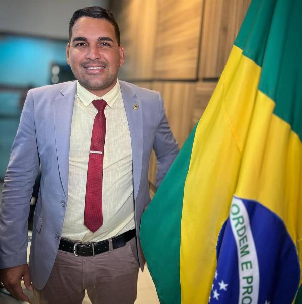 Saiba quem é o vereador de Paulo Afonso investigado por fornecimento de armas para facção e PMs