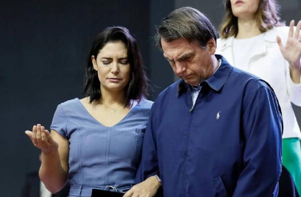 Bolsonaro pediu a Deus para morrer, revela Michelle