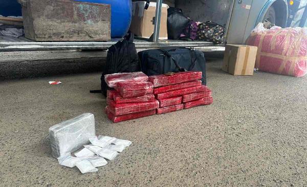 PRF prende homem que levaria 24kg de drogas para Araci