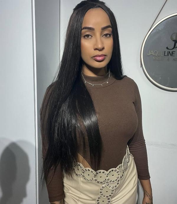 Corpo carbonizado é encontrado em veículo; vítima pode ser empresária de Inhambupe