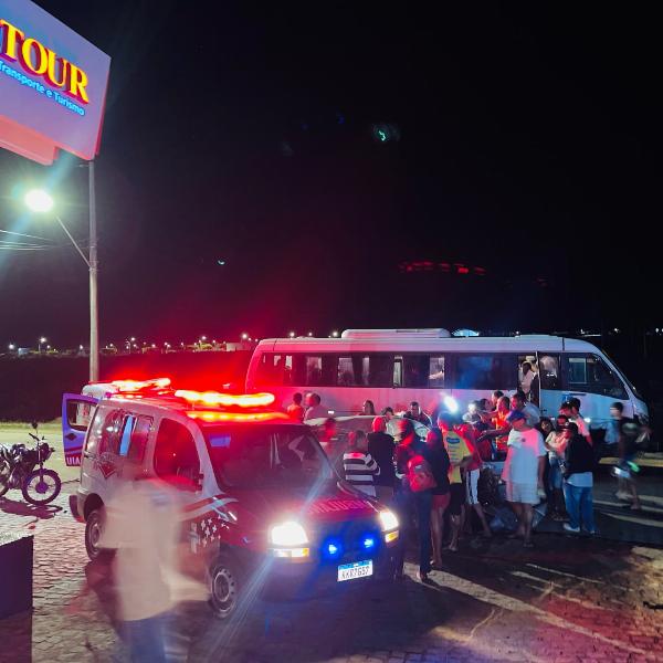 Motorista morre após colisão entre carro e ônibus em Conceição do Coité