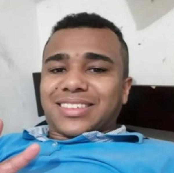 Motociclista morre após bater na traseira de caminhão em Capim Grosso