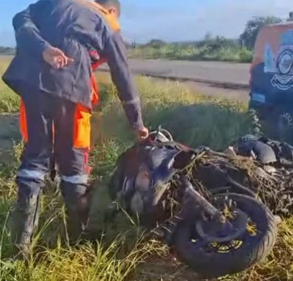 Motociclista morre após acidente na BR-324, em Riachão do Jacuípe
