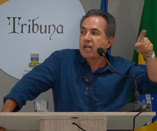 'Eu não me vendo', diz prefeito de Conceição do Coité sobre procurar Jerônimo Rodrigues