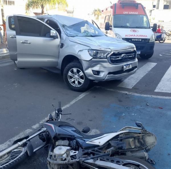 Motorista passa mal ao volante, perde controle de carro e atropela duas pessoas em Conceição do Coité