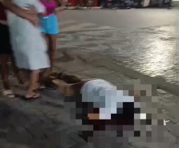 Homem é morto a tiros em praça de Caldas do Jorro; suspeito foi preso e confessou crime