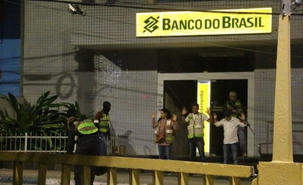 PM realiza simulado de roubo a banco em Ribeira do Pombal