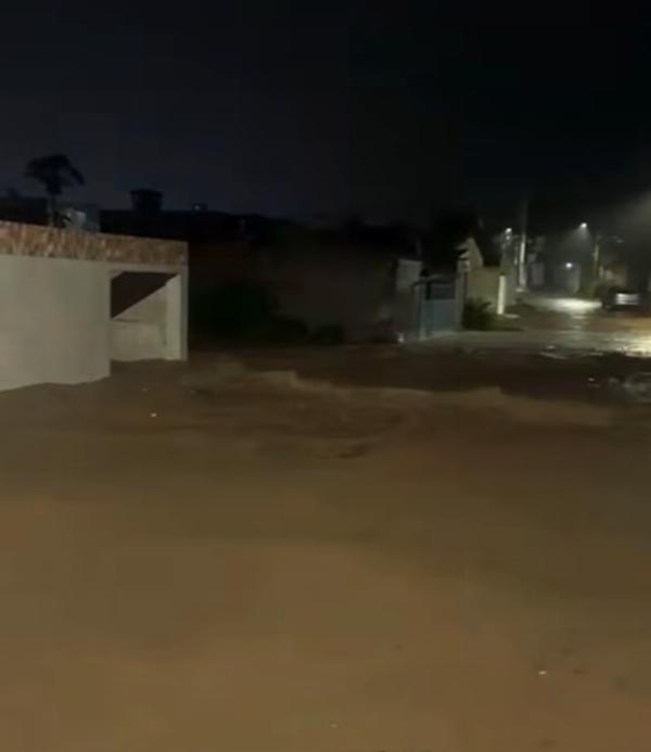 Prefeita de Araci faz apelo após fortes chuvas: 'Situação terrível'