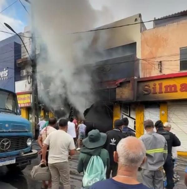 Incêndio destrói loja de variedades em Santaluz