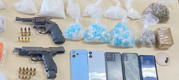Operação da PM apreende drogas e armas em Monte Santo e Cansanção