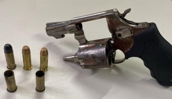 Homem é preso por tentativa de homicídio e porte ilegal de arma de fogo em Santaluz