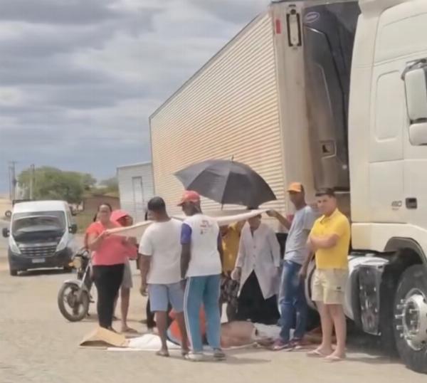 Motorista fica em estado grave após ser imprensado pelo próprio caminhão em Riachão do Jacuípe