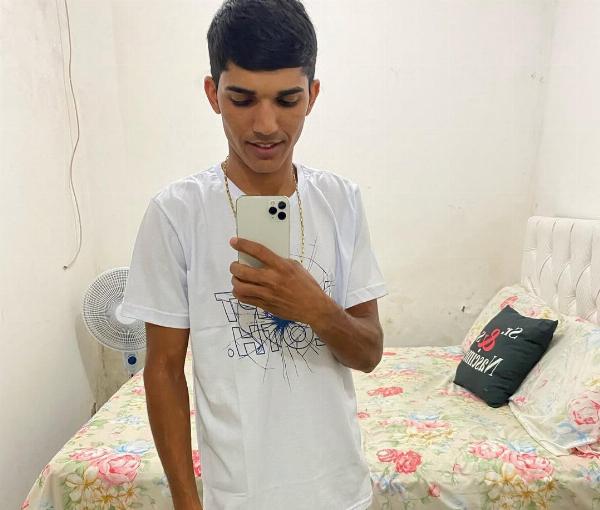 Jovem publicou vídeo dentro do carro pouco antes de ser morto a tiros em Jacobina