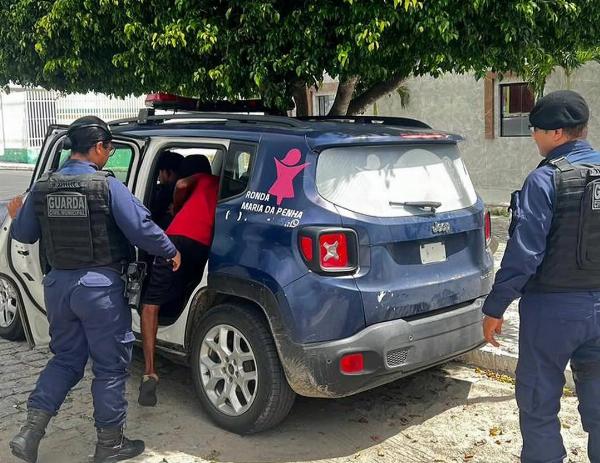 Suspeito de matar esposa se entrega à polícia dois dias após o crime em Santaluz