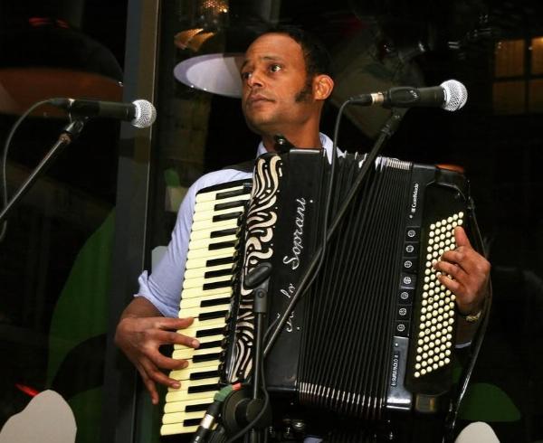 Serrinha entra na disputa para receber festival de forró realizado há 10 anos na França