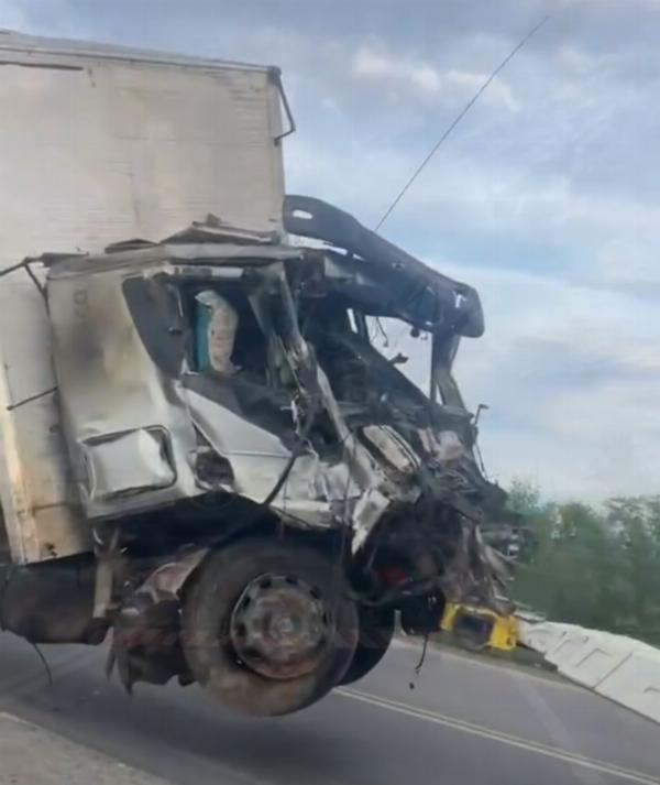 Motorista de caminhão envolvido em acidente que matou 16 pessoas na BR-116 tem prisão preventiva decretada