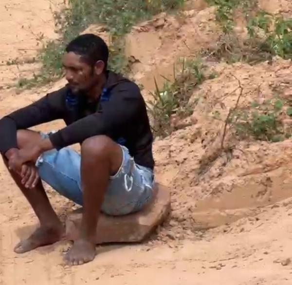 Mulher de 52 anos é morta a golpes de facão em Teofilândia; companheiro é preso após ser cercado por moradores