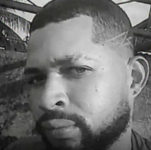 Jovem de 23 anos morre após moto cair em ribanceira na BA-052, em Ipirá