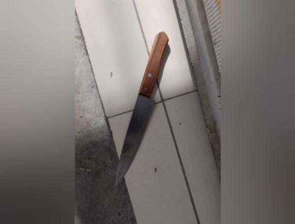 Mulher é presa após esfaquear manicure e destruir salão de beleza em Ipirá