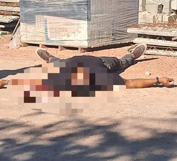 Comerciante é morto a tiros em frente ao próprio estabelecimento em Teofilândia