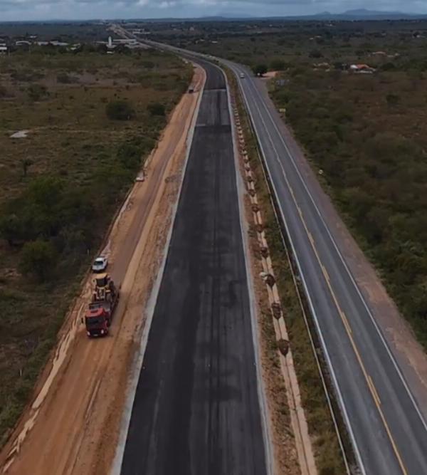 Ministro entrega 10 km de duplicação da BR-116 entre Serrinha e Santa Bárbara nesta segunda (21)