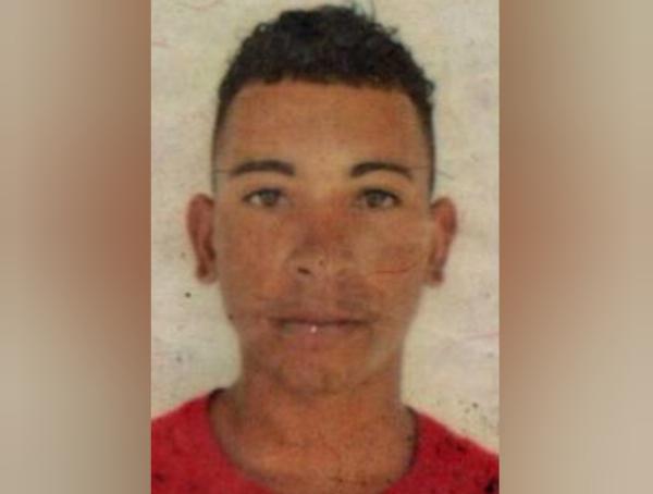 Homem suspeito de ataque que deixou três mortos em Rafael Jambeiro morre em confronto com a polícia