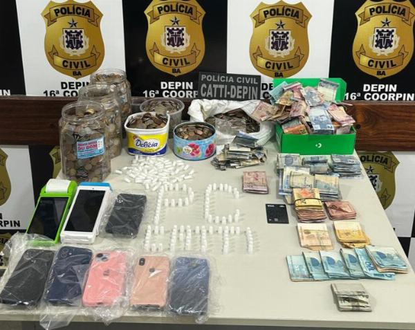 Casal é preso com 160 pinos de cocaína durante operação em Jacobina