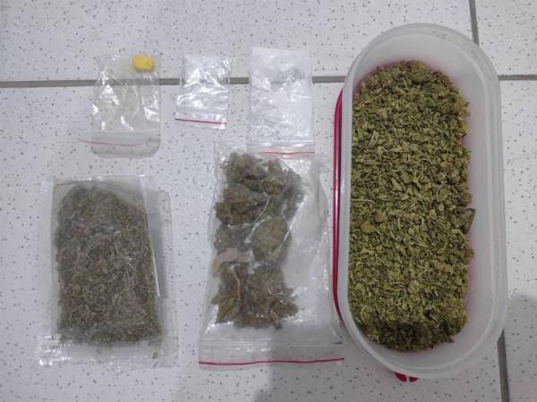 Homem é preso com drogas durante patrulhamento policial em Araci