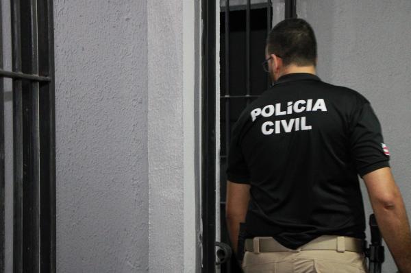 Polícia Civil prende homem que invadiu a casa da ex-companheira em Conceição do Coité