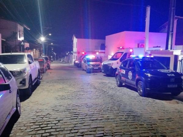 Homem fica gravemente ferido após ser esfaqueado pela companheira em Biritinga