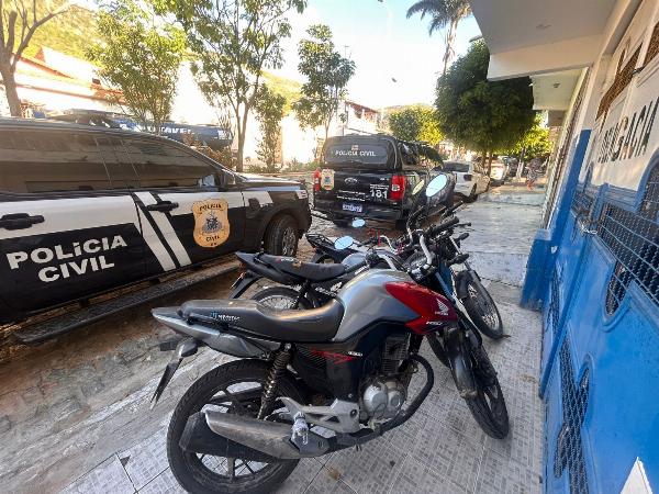 Operação prende homem e apreende armas e motocicletas adulteradas em Monte Santo