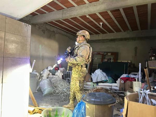 Operação contra tráfico de drogas e armas cumpre mandados em Serrinha