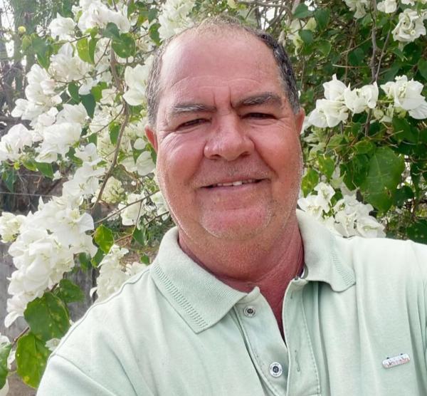 Morador de Ichu morre após bater moto em porco na BA-233, em Riachão do Jacuípe