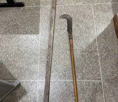 Homem é preso por descumprir medida protetiva e ameaçar cunhada com foice em Nova Soure