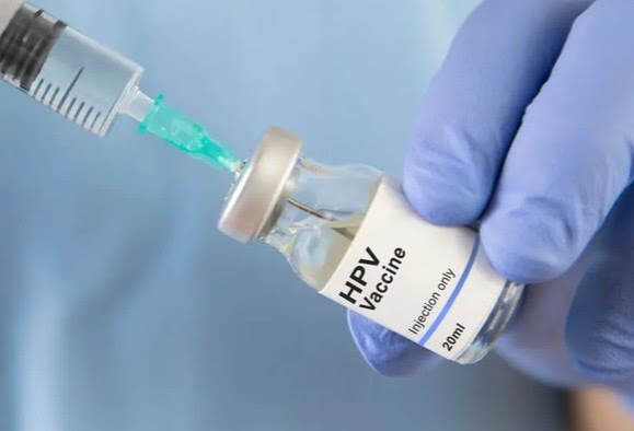 Vacinação gratuita contra HPV é disponibilizada para jovens entre 15 e 19 anos em Serrinha