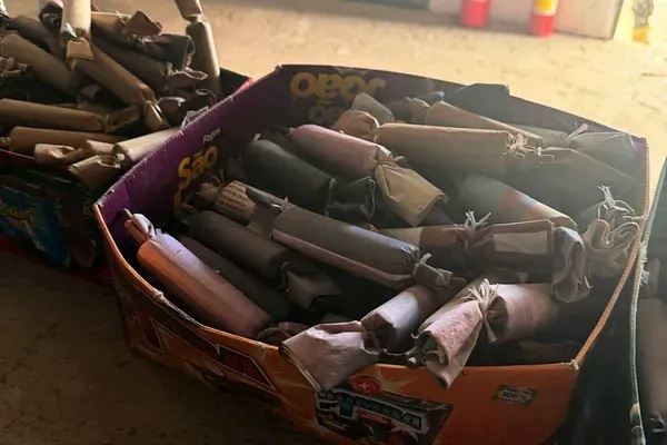 Cerca de 7 mil fogos de artifício são apreendidos durante operação em Serrinha e outras quatro cidades