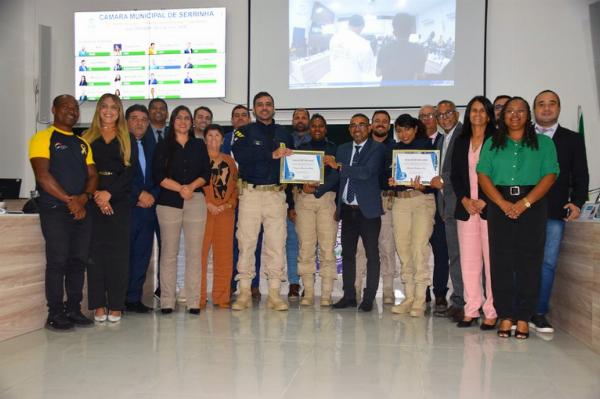 PRFs recebem moção de aplausos da Câmara Municipal de Serrinha