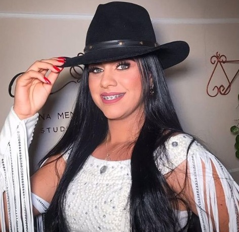 Rainha das Cavalgadas é morta dentro de casa em Várzea Nova; marido está foragido
