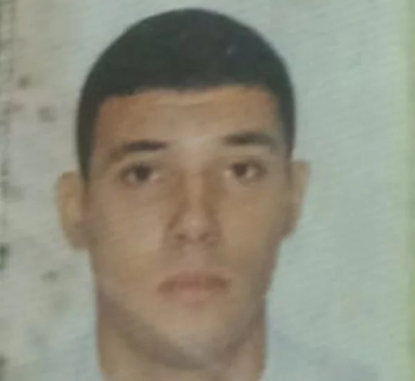 Jovem de 19 anos é morto a tiros dentro de restaurante em Capim Grosso