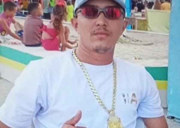 Cansanção: Homem é morto a tiros enquanto cortava o cabelo em barbearia