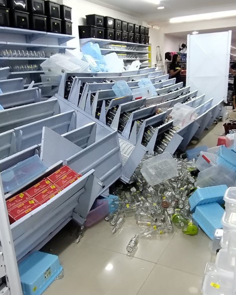 Funcionária de loja fica ferida após prateleira desabar em Conceição do Coité